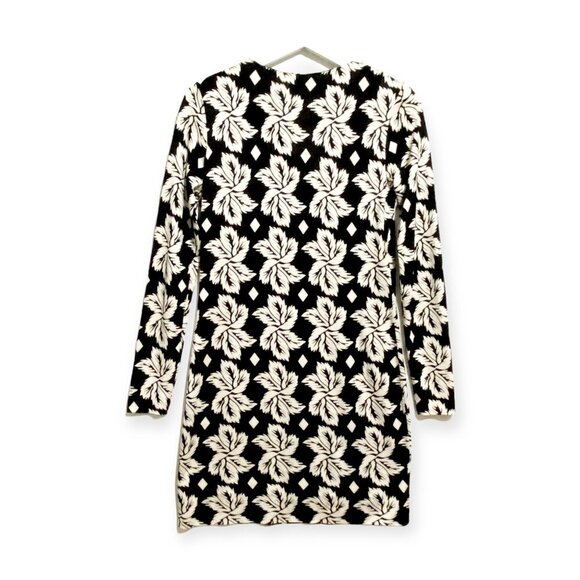 Diane von Furstenberg Silk Reina Giant Leaf Dress, size 2 - Picture 4 of 11